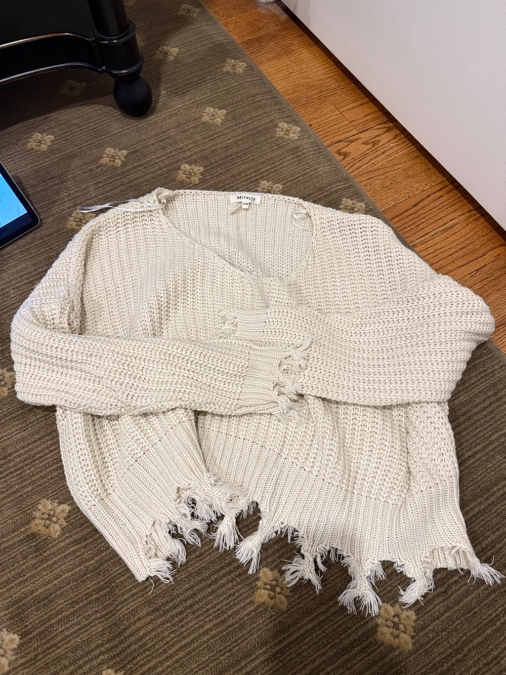 Frayed Hem Cream Knit Sweater